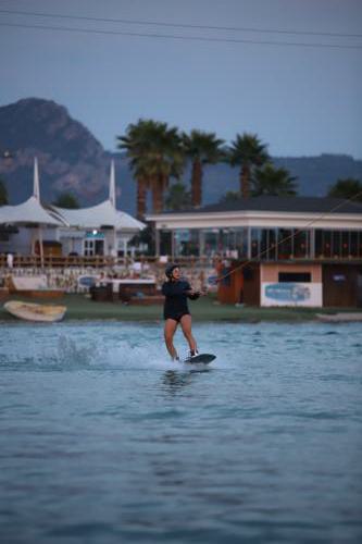 FACESOFWAKEBOARDING HipNotics 160