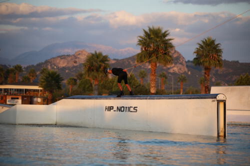 FACESOFWAKEBOARDING HipNotics 260