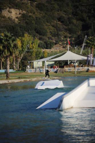 FACESOFWAKEBOARDING HipNotics 320