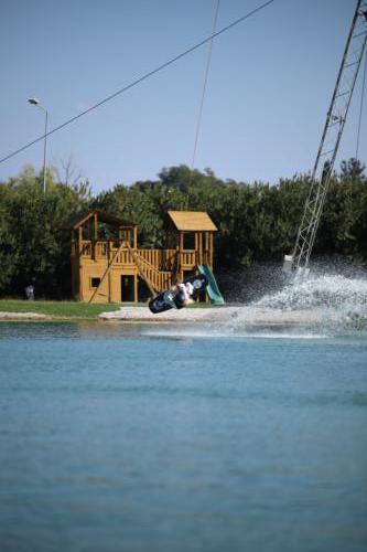 FACESOFWAKEBOARDING HipNotics 400